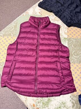 32 Degrees Quilted Puffer Vest in Berry